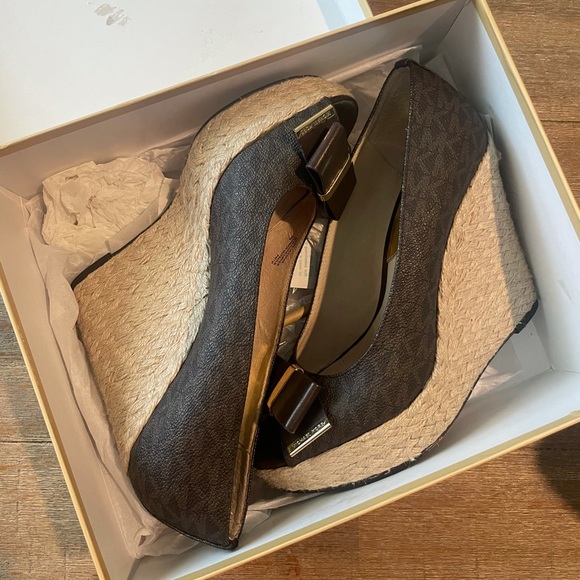 MICHAEL KORS wedges in BOX!!! Barley worn if any - Picture 1 of 7